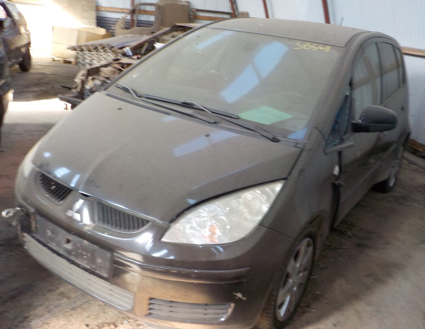 Mitsubishi Colt Pluk-Selv-Bil Med OEM Nr. Ophugger Fra Mitsubishi Ophugger