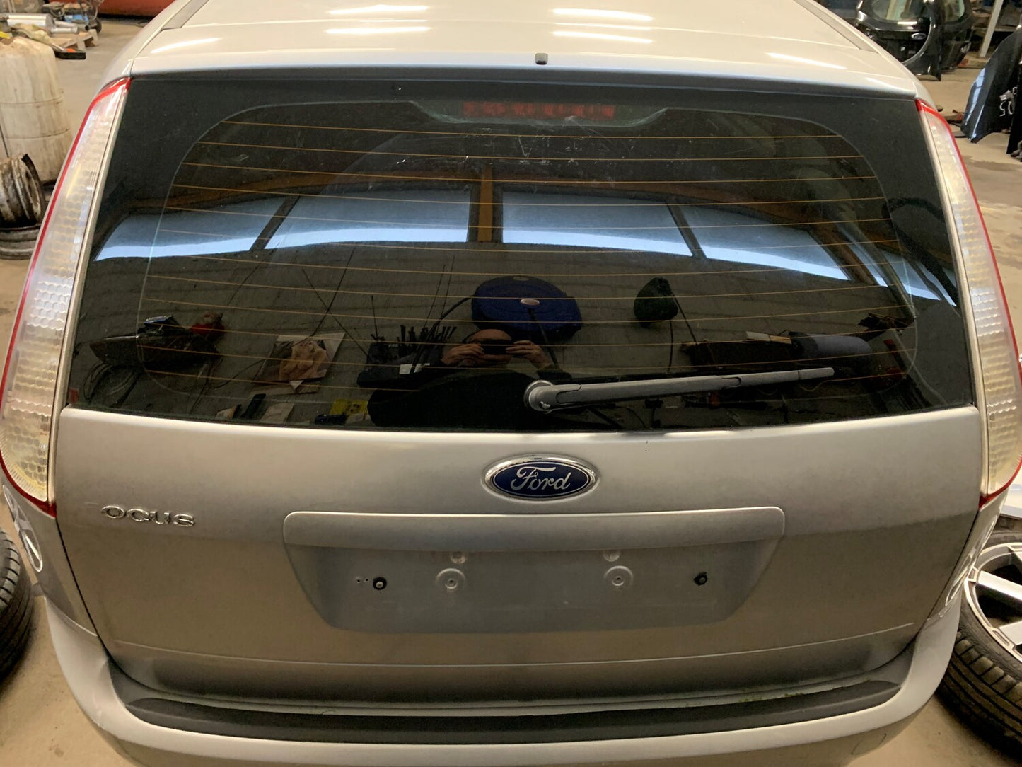 Ford Focus Pluk-Selv-Bil Med OEM Nr. Ophugger Fra Ford Ophugger