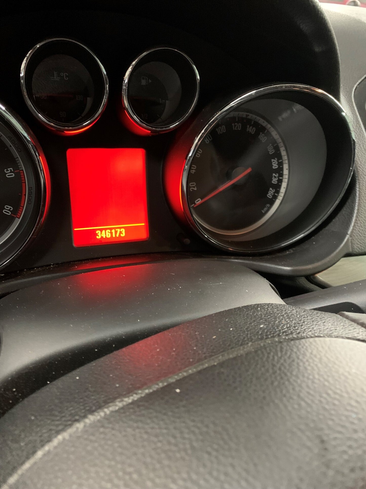 Opel Insignia A Pluk-Selv-Bil Med OEM Nr. Ophugger Fra Opel Ophugger