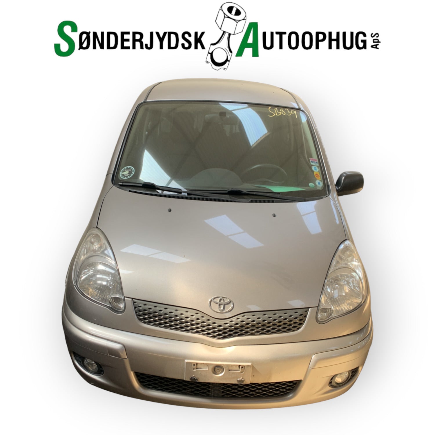 Toyota Yaris Verso Pluk-Selv-Bil Med OEM Nr. Ophugger Fra Toyota Ophugger