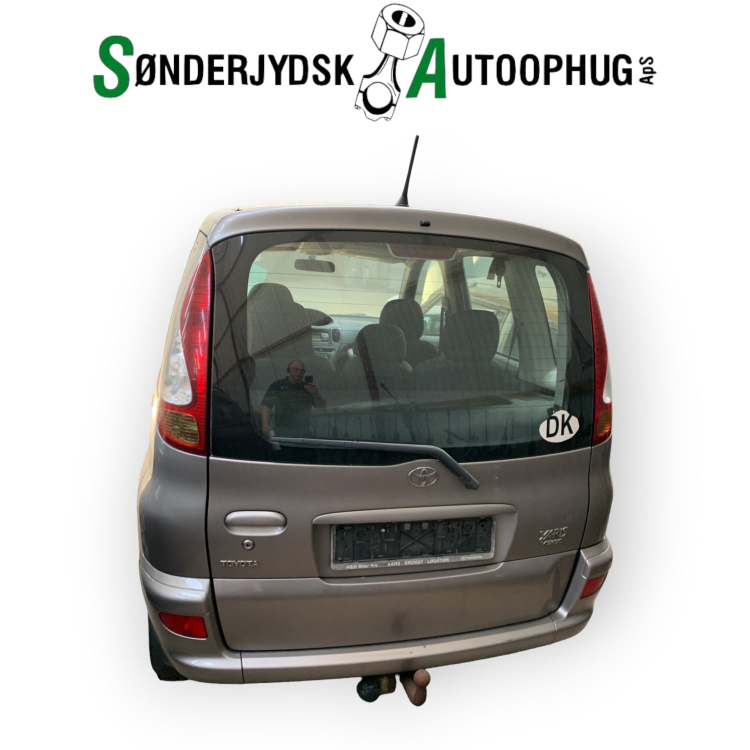 Toyota Yaris Verso Pluk-Selv-Bil Med OEM Nr. Ophugger Fra Toyota Ophugger