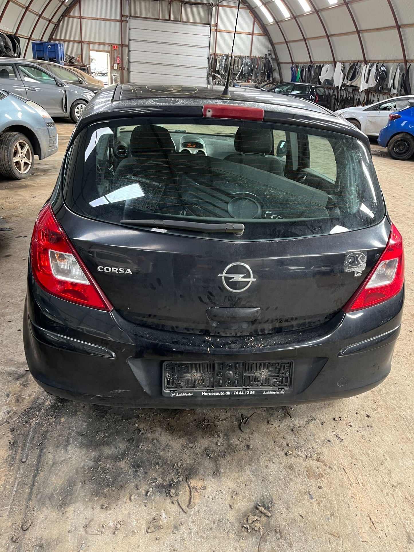 Opel Corsa D Pluk-Selv-Bil Med OEM Nr. Ophugger Fra Opel Ophugger