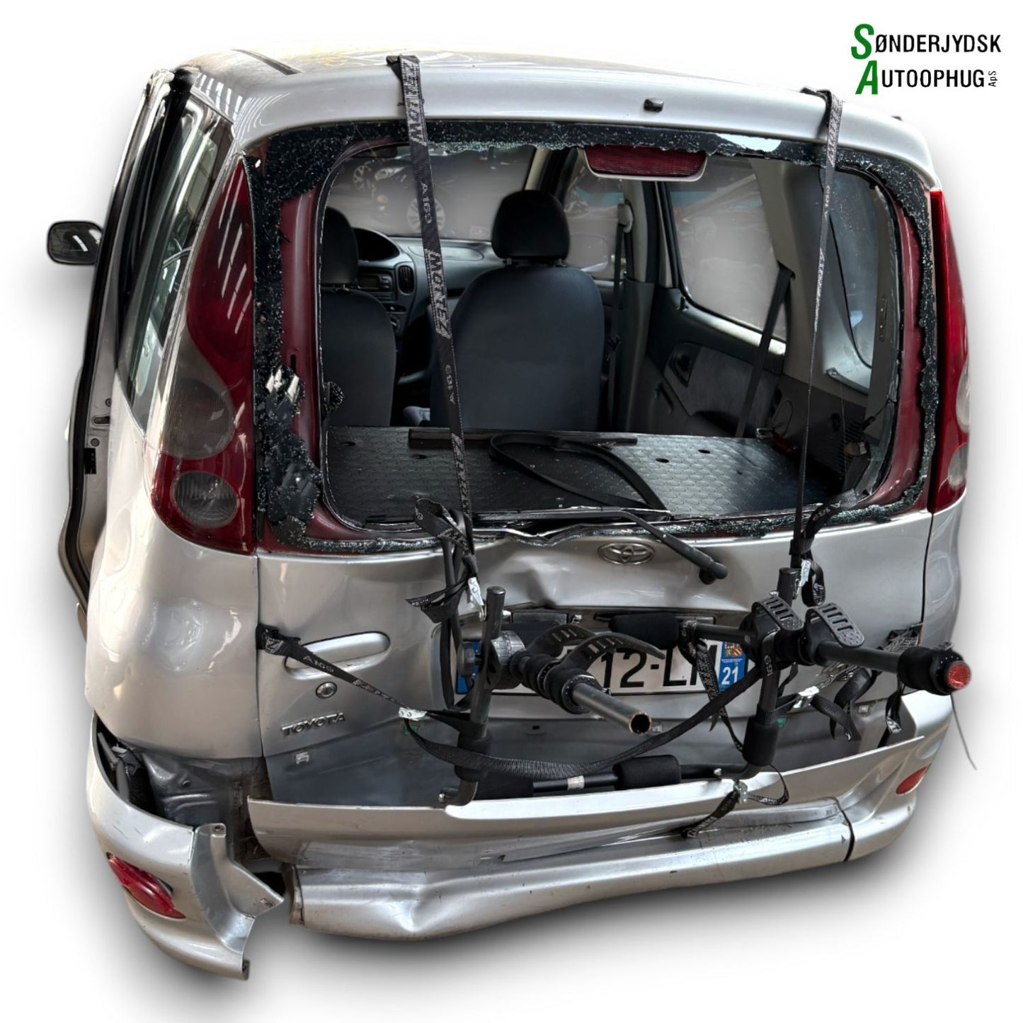 Toyota Yaris Verso Pluk-Selv-Bil Med OEM Nr. Ophugger Fra Toyota Ophugger