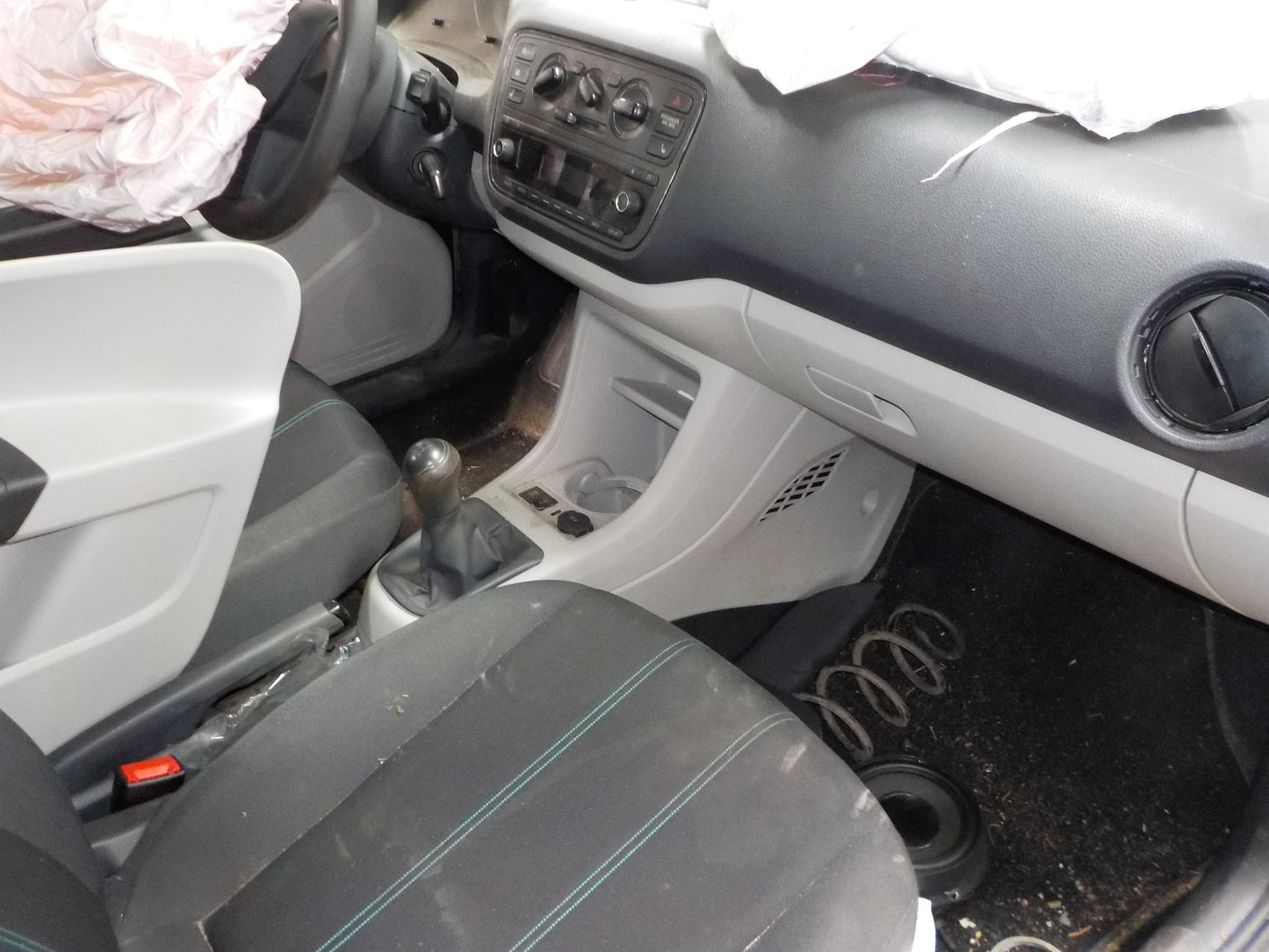 Seat Mii Pluk-Selv-Bil Med OEM Nr. Ophugger Fra Seat Ophugger