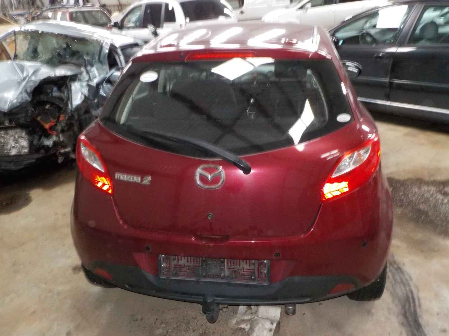 Mazda 2 DE Pluk-Selv-Bil Med OEM Nr. Ophugger Fra Mazda Ophugger