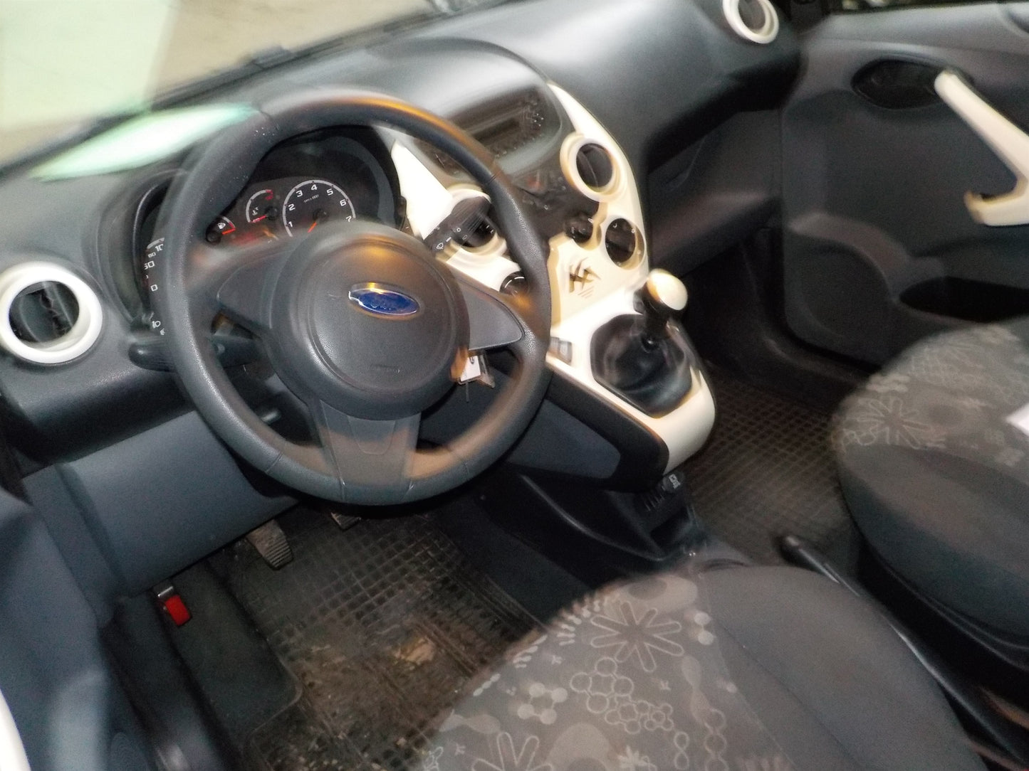 Ford Ka Pluk-Selv-Bil Med OEM Nr. Ophugger Fra Ford Ophugger