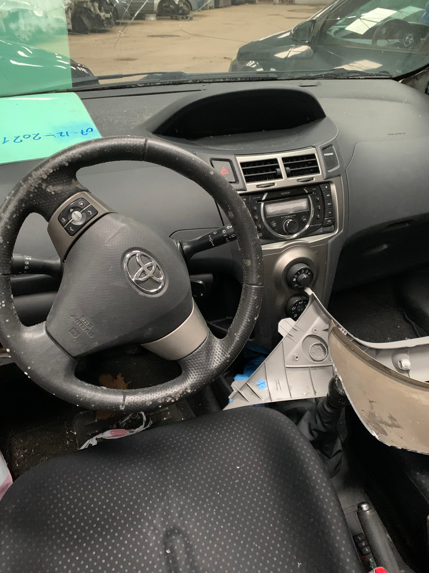 Toyota Yaris Pluk-Selv-Bil Med OEM Nr. Ophugger Fra Toyota Ophugger