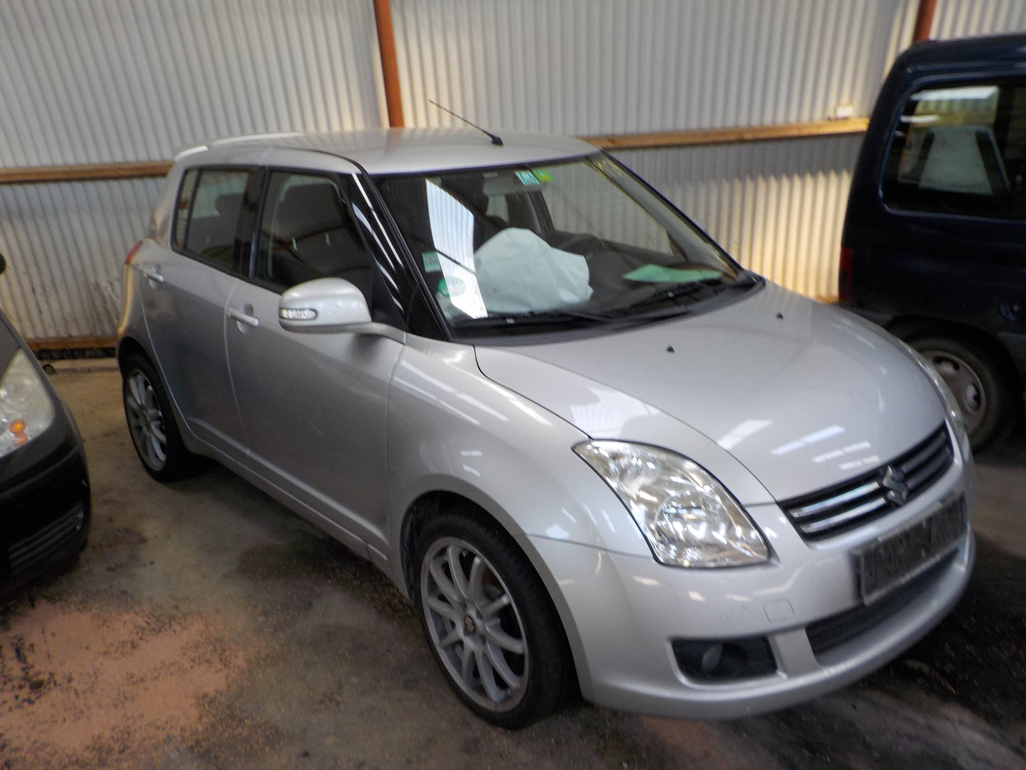 Suzuki Swift Pluk-Selv-Bil Med OEM Nr. Ophugger Fra Suzuki Ophugger