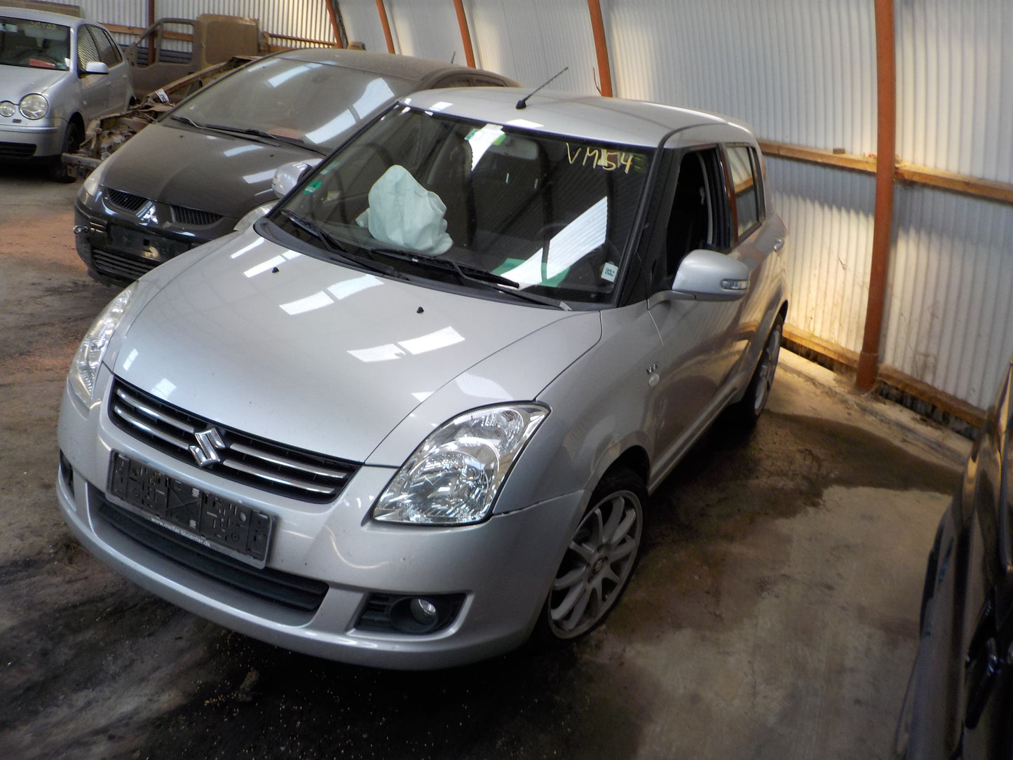 Suzuki Swift Pluk-Selv-Bil Med OEM Nr. Ophugger Fra Suzuki Ophugger