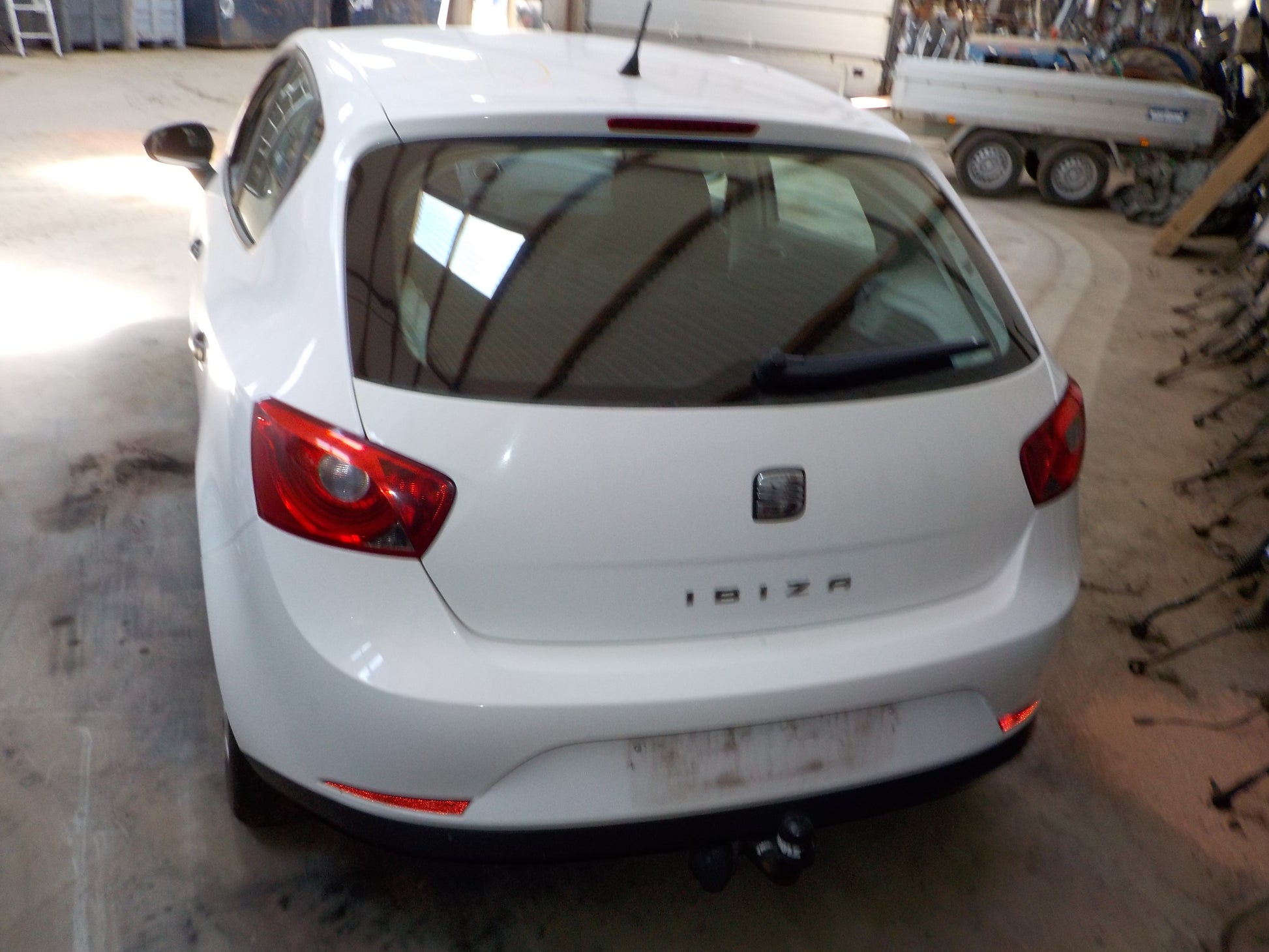 Seat Ibiza 6J Pluk-Selv-Bil Med OEM Nr. Ophugger Fra Seat Ophugger