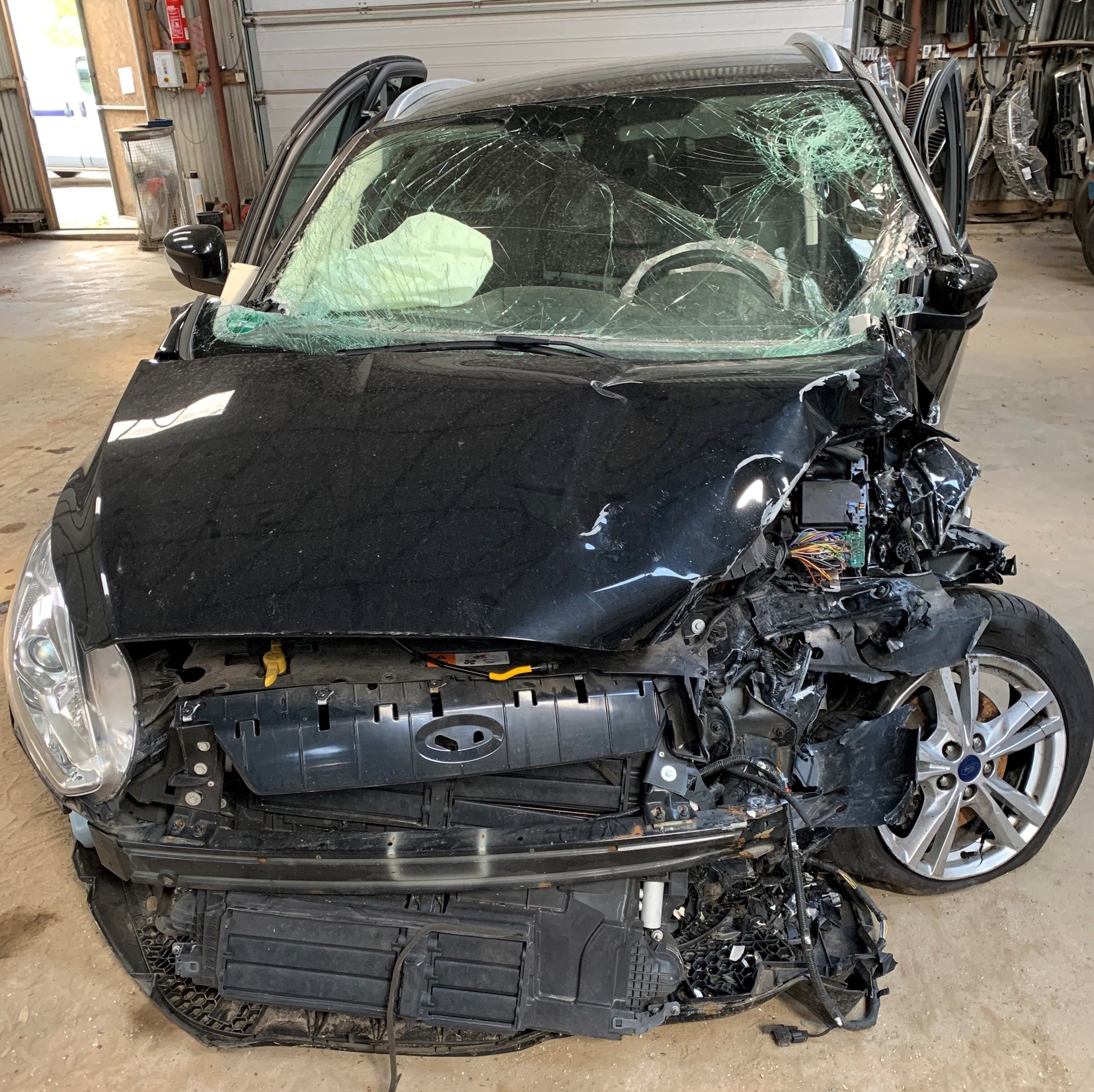 Ford S‑Max 2 Pluk-Selv-Bil Med OEM Nr. Ophugger Fra Ford Ophugger