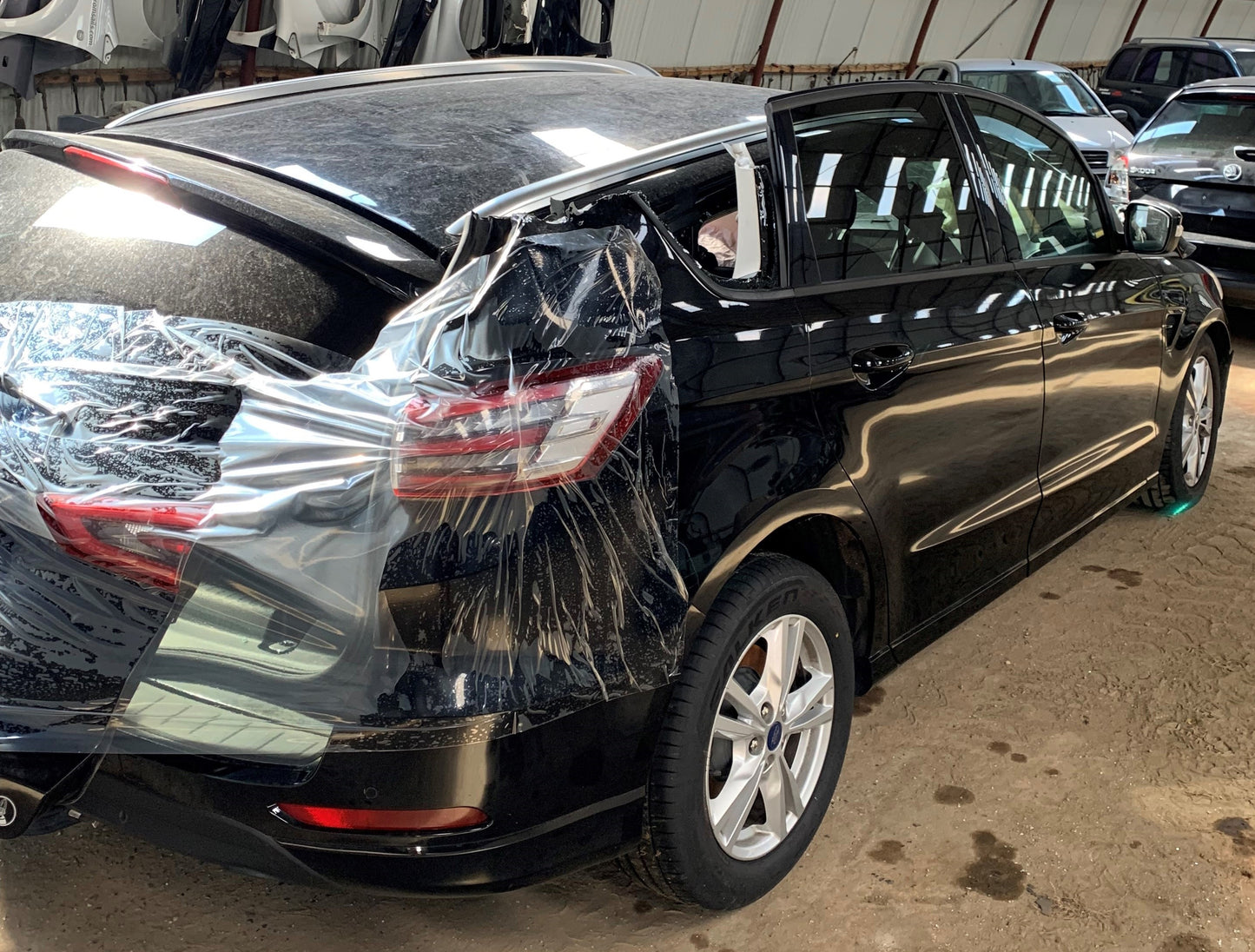 Ford S‑Max 2 Pluk-Selv-Bil Med OEM Nr. Ophugger Fra Ford Ophugger