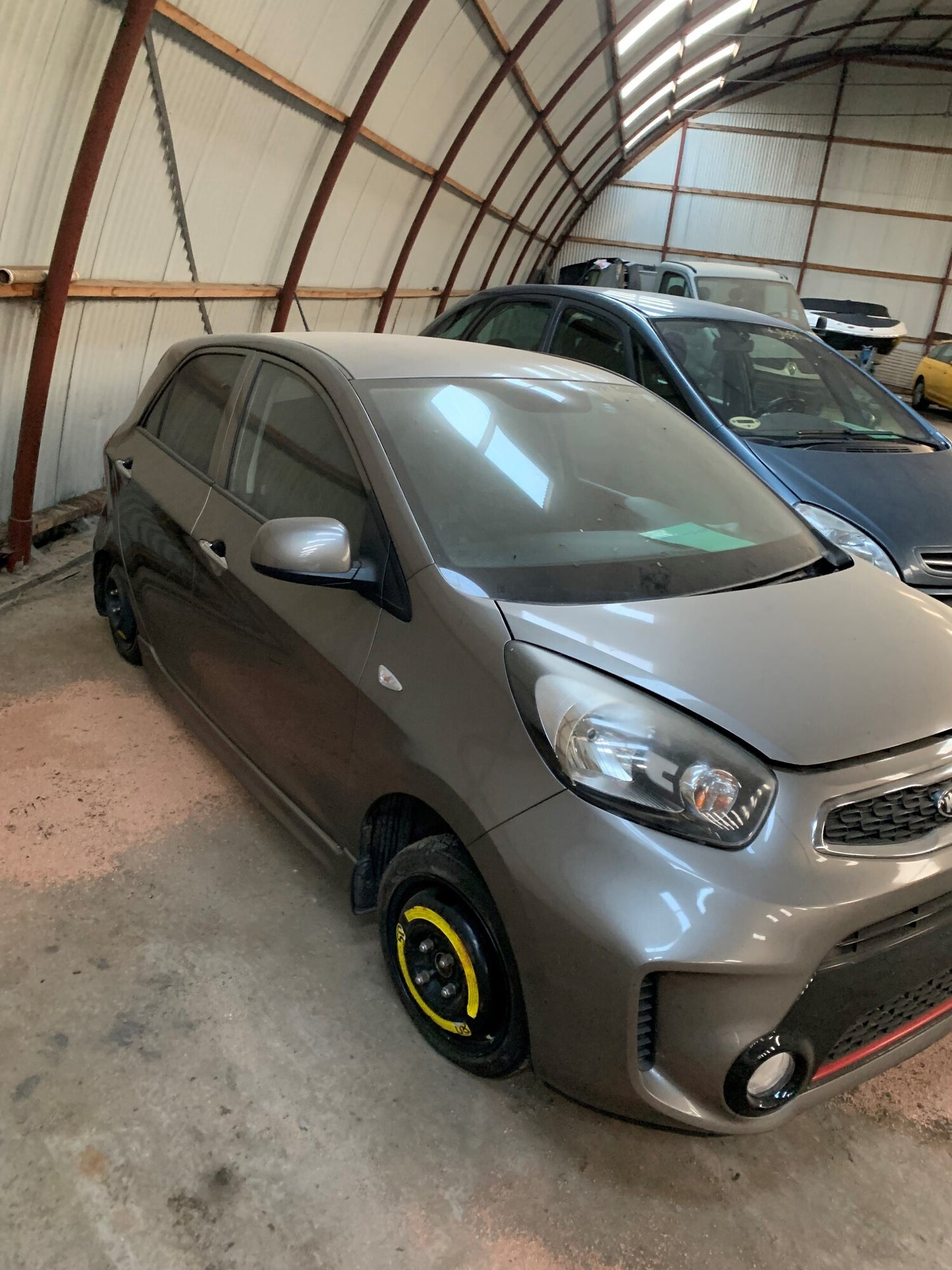 Kia Picanto Pluk-Selv-Bil Med OEM Nr. Ophugger Fra Kia Ophugger