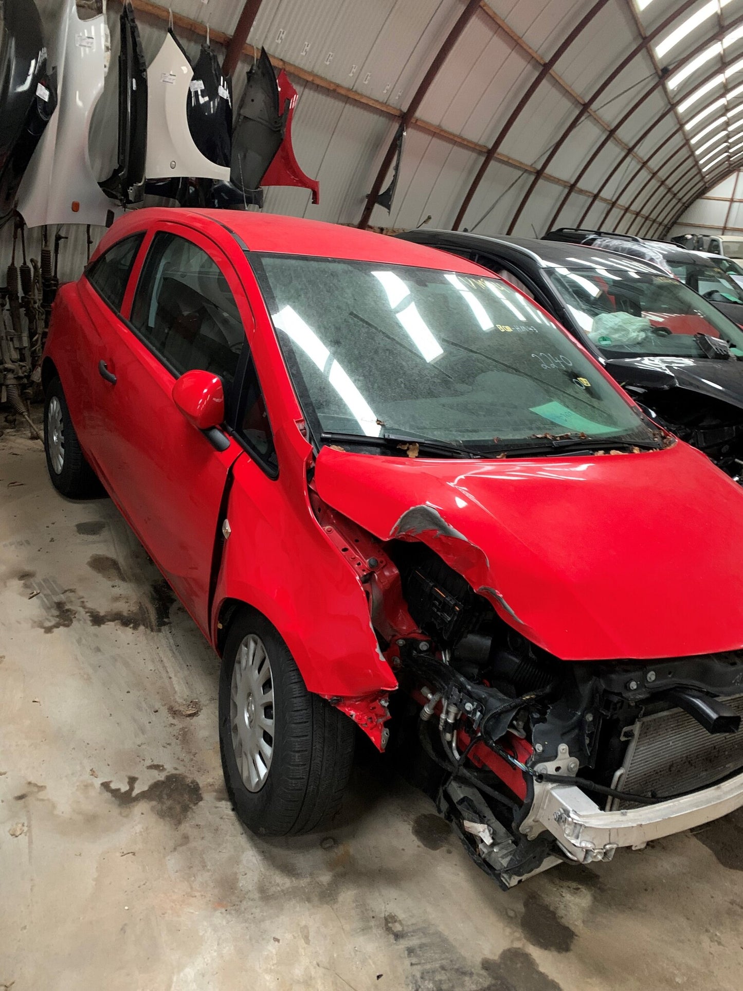 Opel Corsa E Pluk-Selv-Bil Med OEM Nr. Ophugger Fra Opel Ophugger