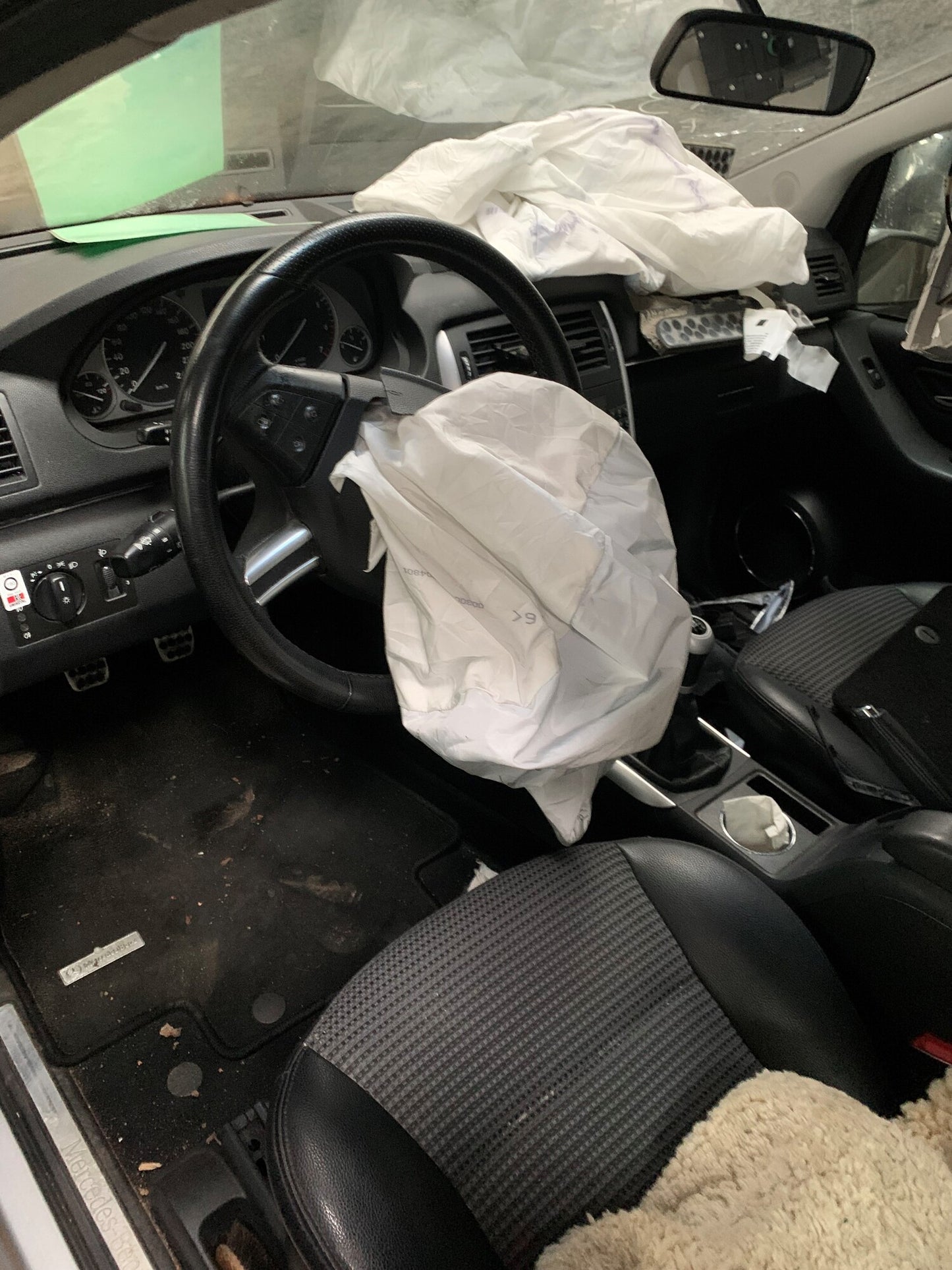 Mercedes B W245 Pluk-Selv-Bil Med OEM Nr. Ophugger Fra Mercedes Ophugger