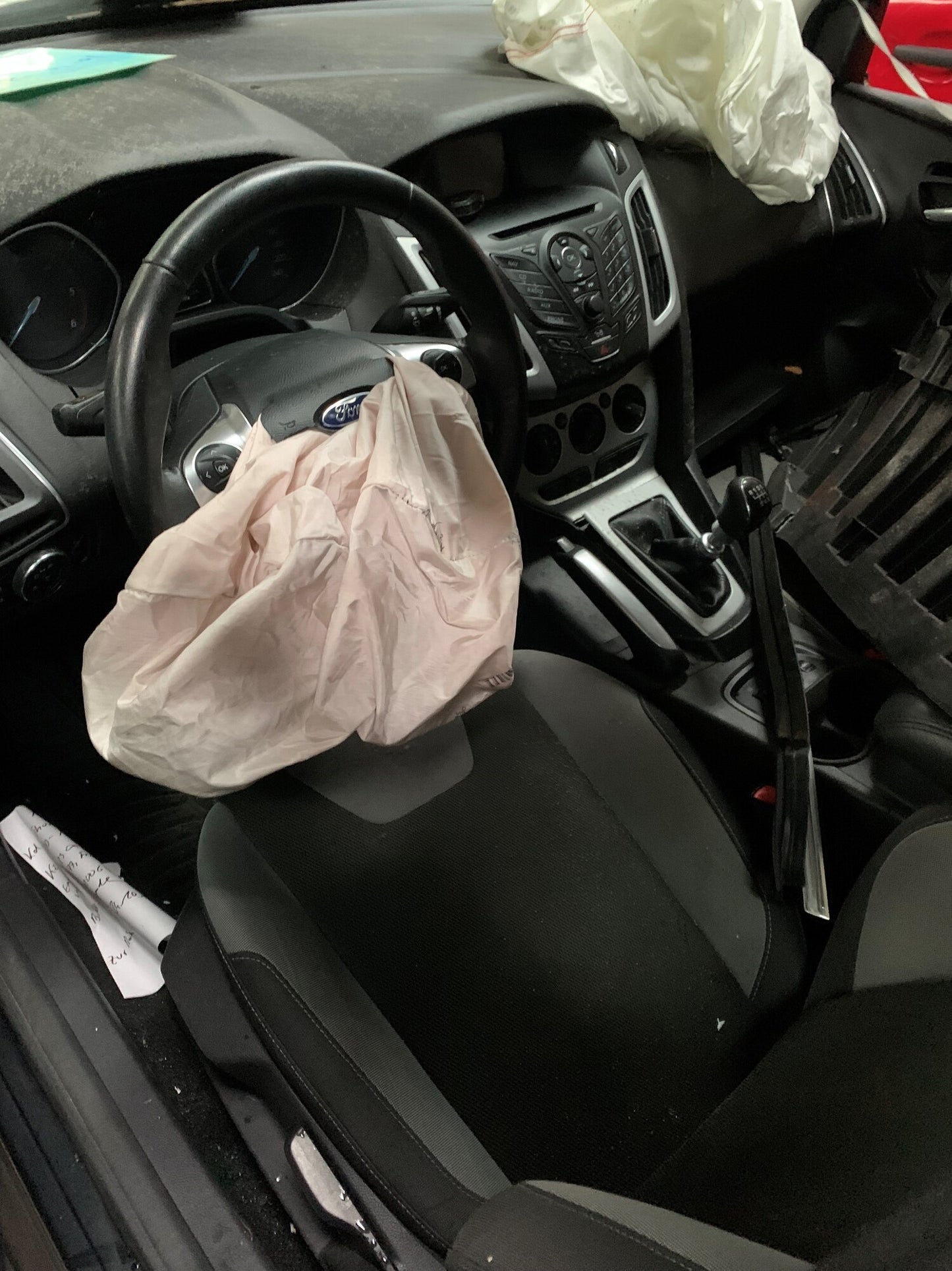 Ford Focus Pluk-Selv-Bil Med OEM Nr. Ophugger Fra Ford Ophugger