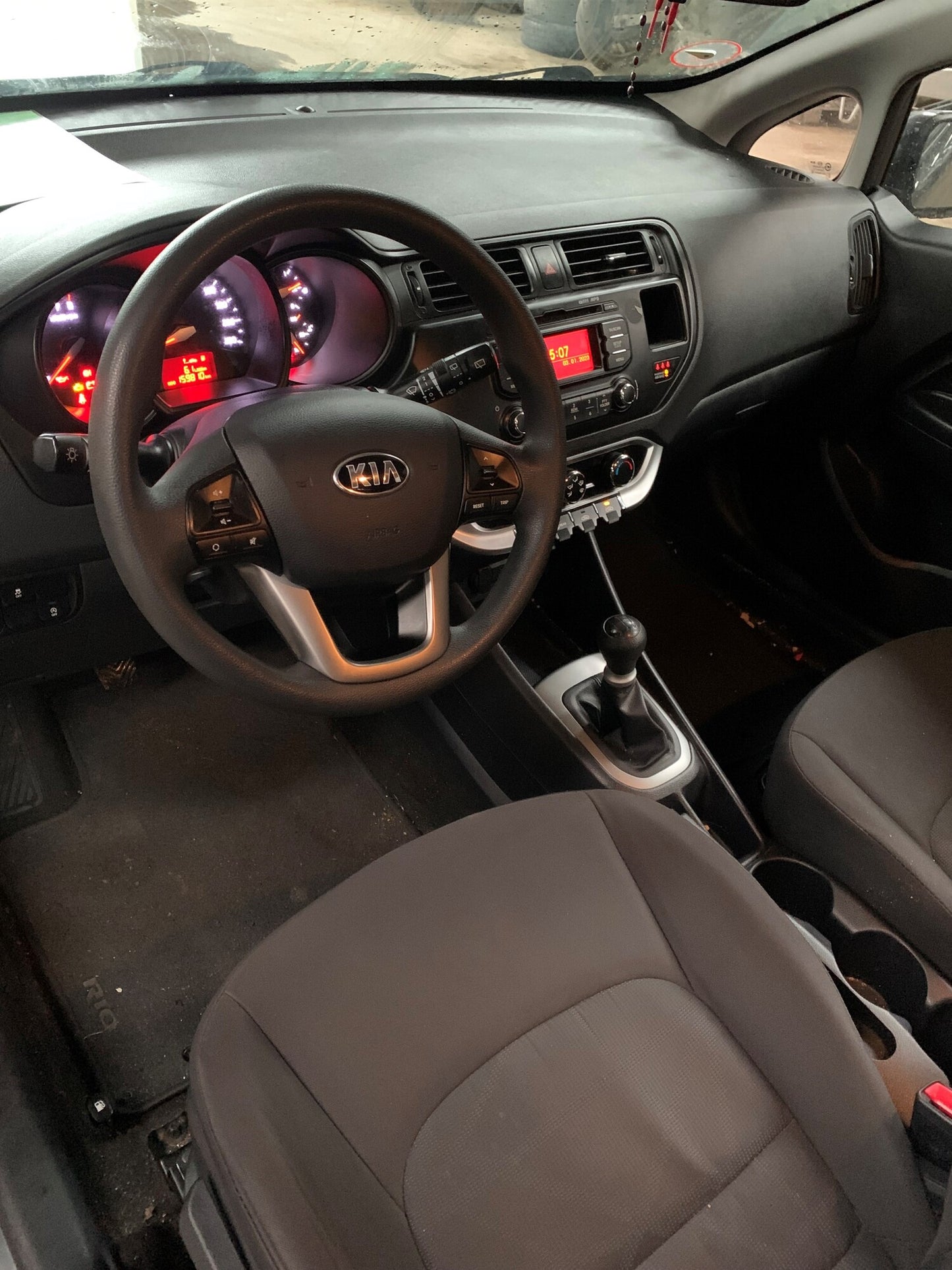 Kia Rio UB Pluk-Selv-Bil Med OEM Nr. Ophugger Fra Kia Ophugger