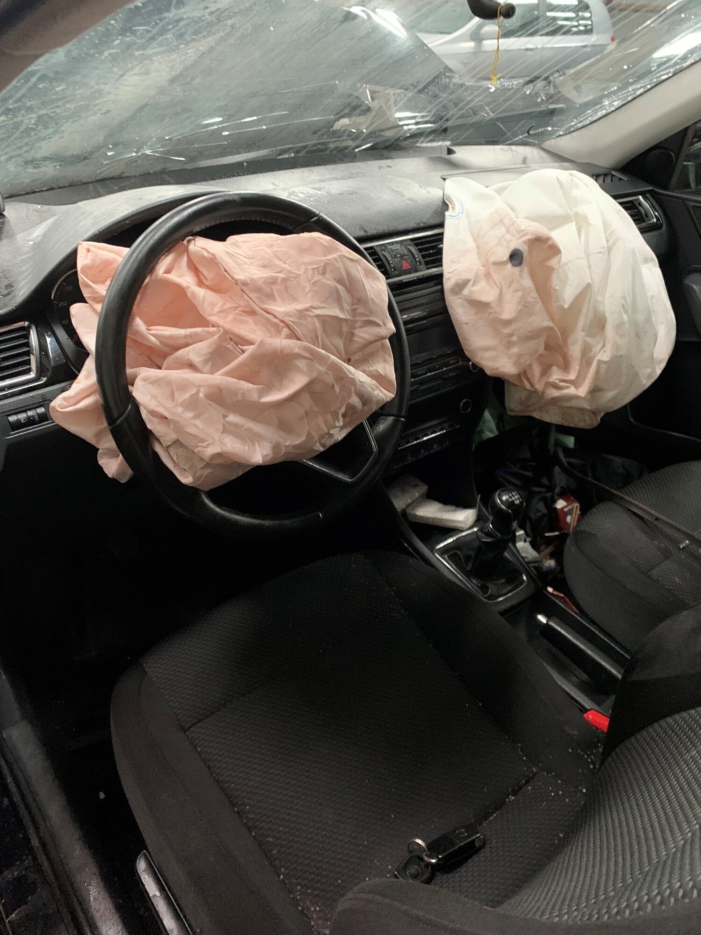 Seat Toledo Pluk-Selv-Bil Med OEM Nr. Ophugger Fra Seat Ophugger
