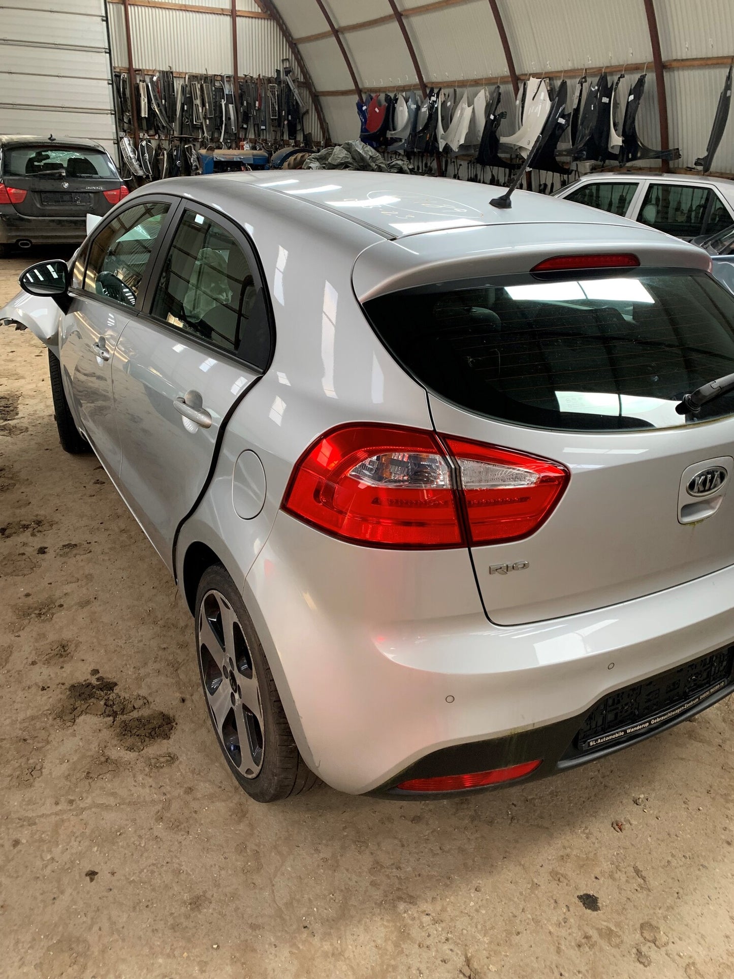Kia Rio UB Pluk-Selv-Bil Med OEM Nr. Ophugger Fra Kia Ophugger