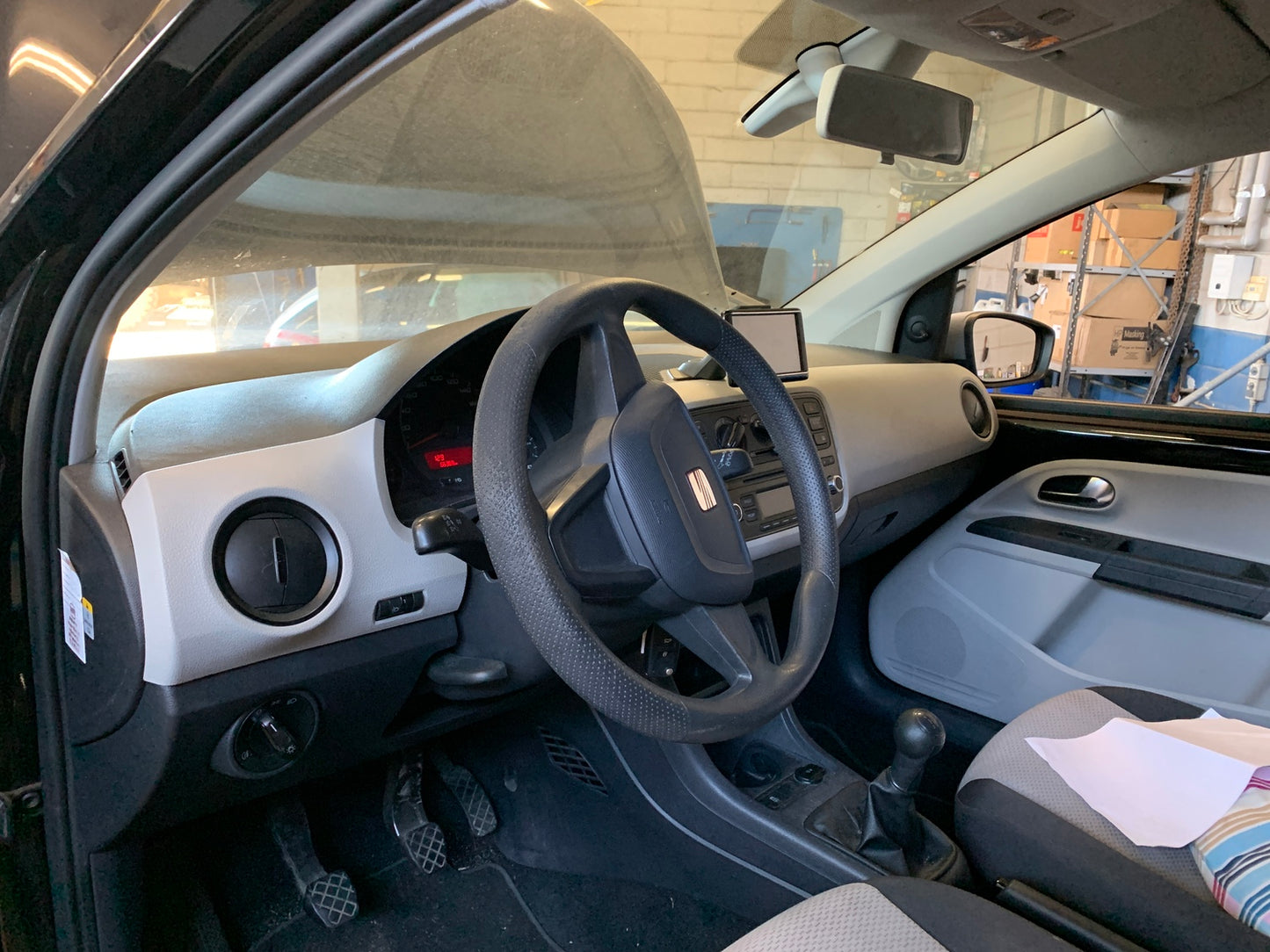Seat Mii Pluk-Selv-Bil Med OEM Nr. Ophugger Fra Seat Ophugger