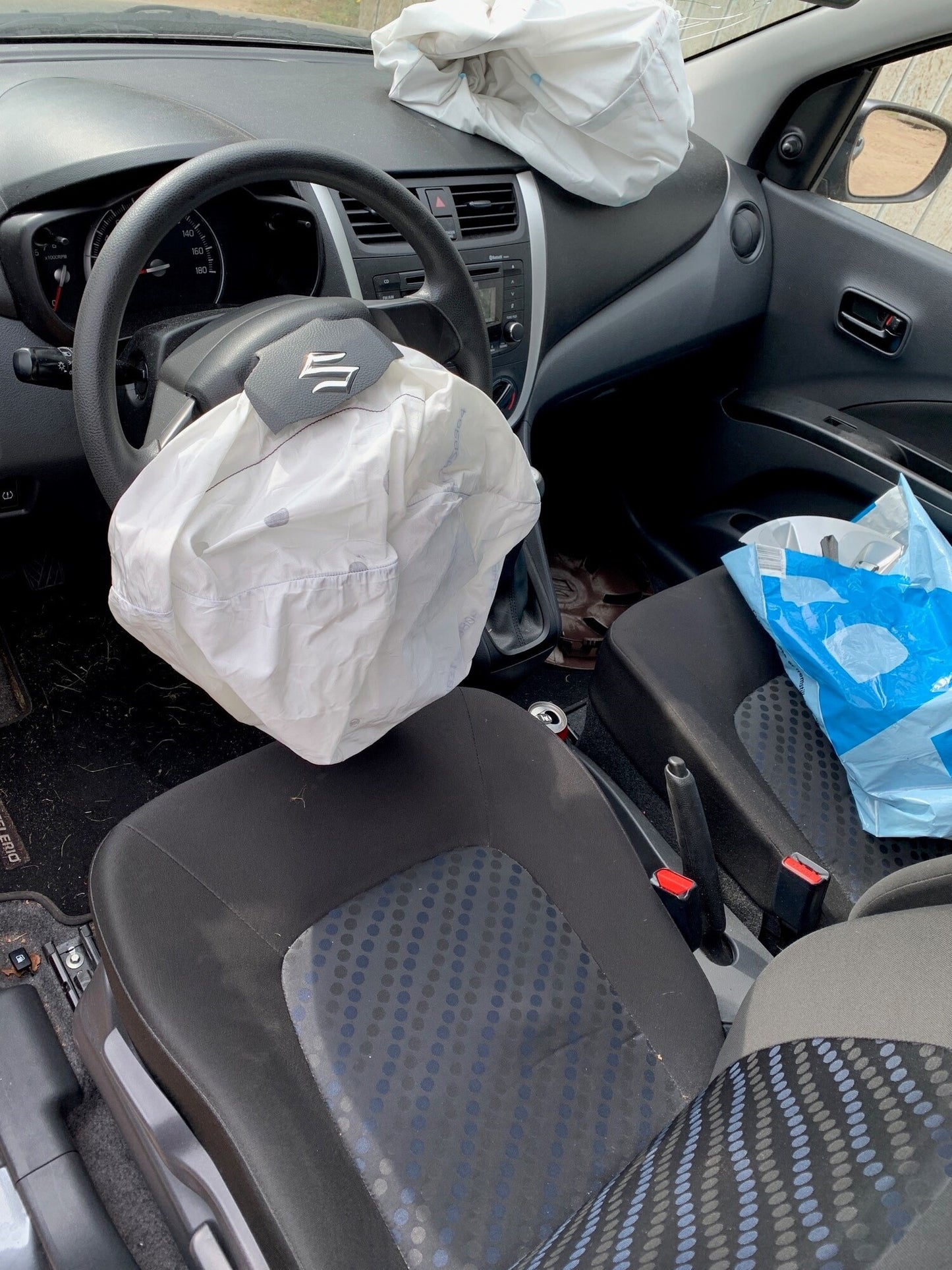 Suzuki Celerio Pluk-Selv-Bil Med OEM Nr. Ophugger Fra Suzuki Ophugger