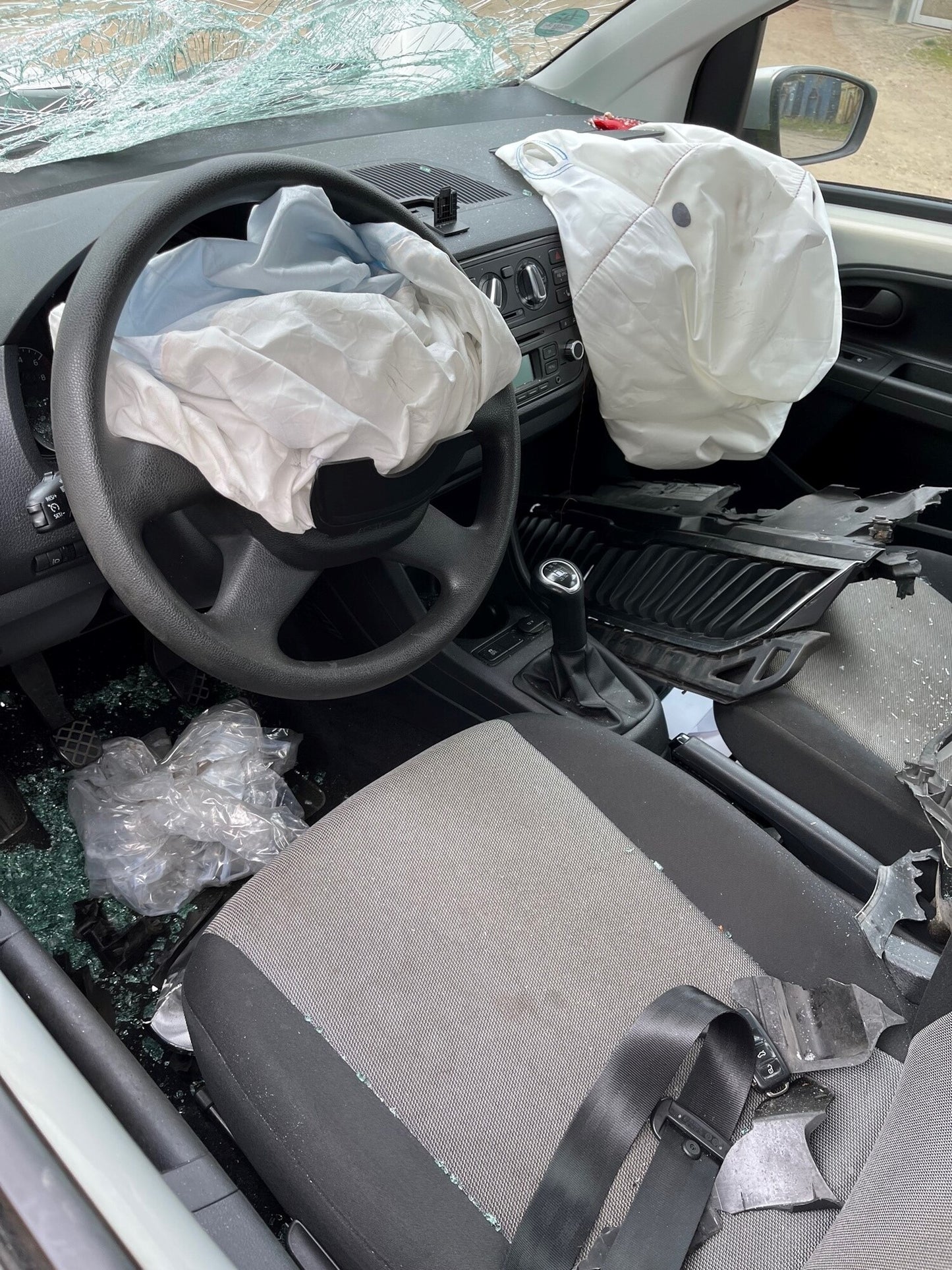 Skoda Citigo Pluk-Selv-Bil Med OEM Nr. TMBZZZAAZDD621957 Fra Skoda Ophugger