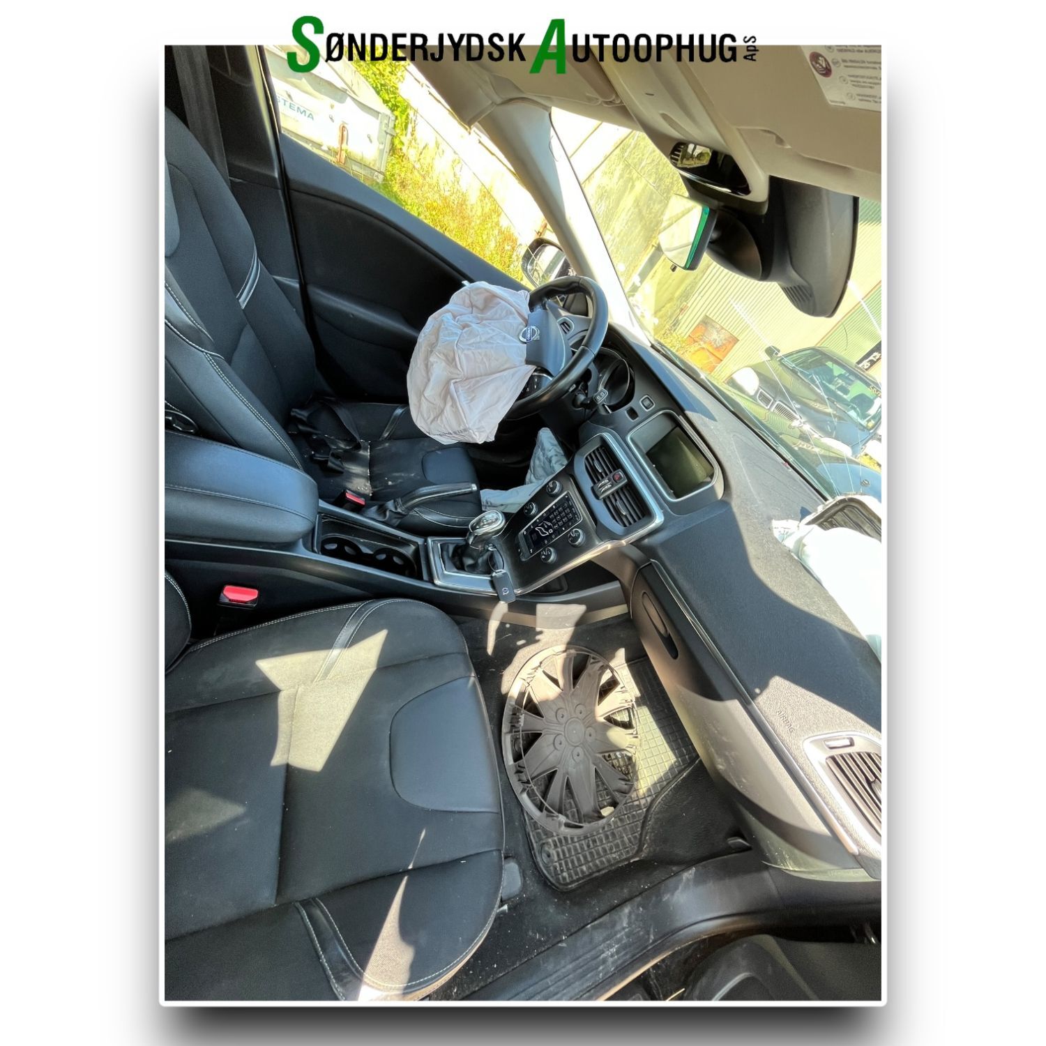 Volvo V40 Pluk-Selv-Bil Med OEM Nr. Ophugger Fra Volvo Ophugger