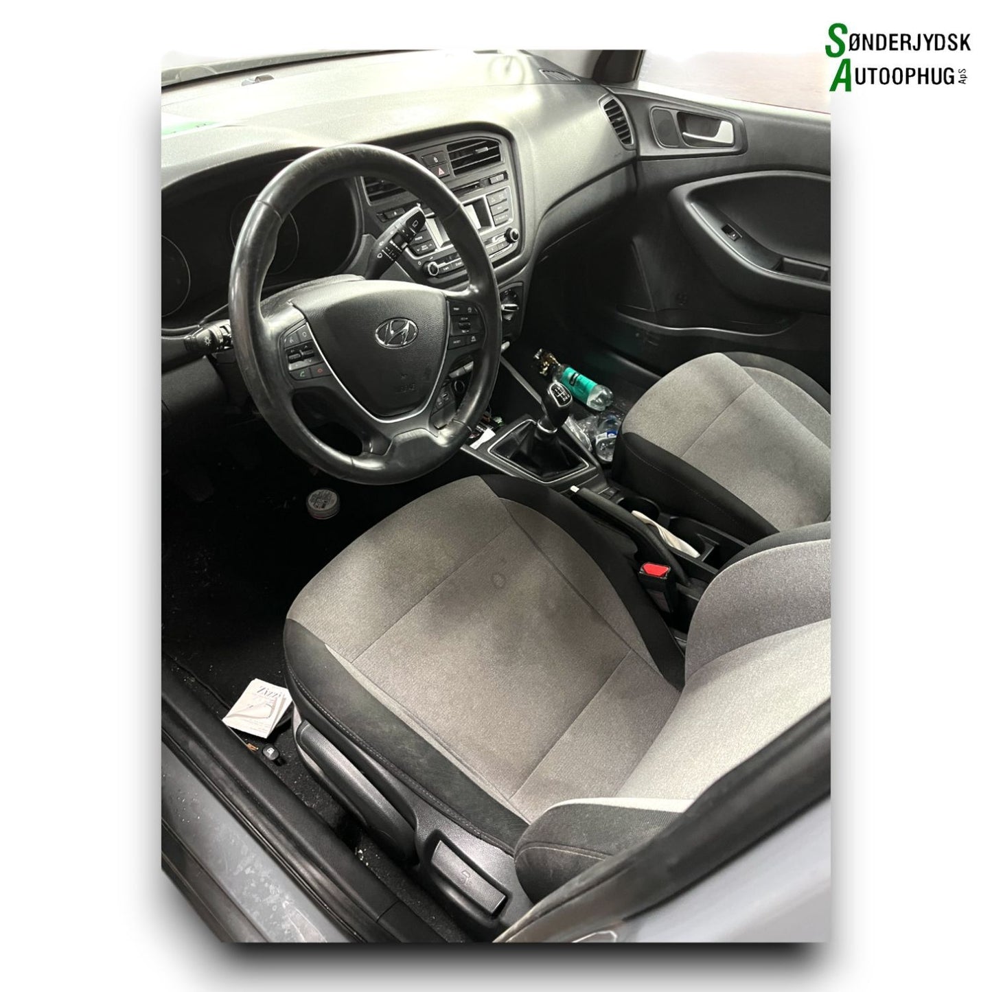 Hyundai I20 NL Pluk-Selv-Bil Med OEM Nr. Ophugger Fra Hyundai Ophugger