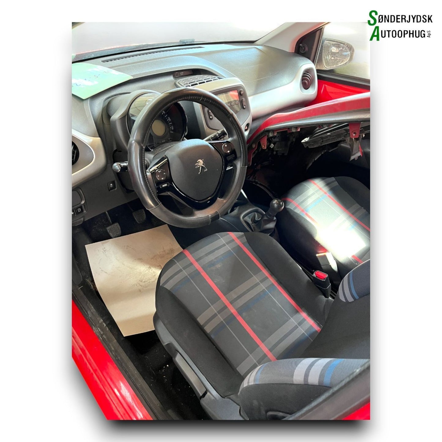 Peugeot 108 Pluk-Selv-Bil Med OEM Nr. Ophugger Fra Peugeot Ophugger