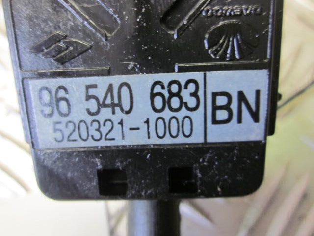 Daewoo Kalos Kontakt Blink Med OEM Nr. Ophugger Fra Daewoo Ophugger