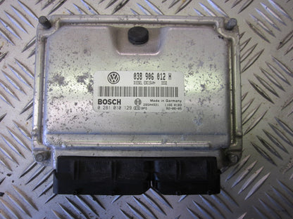 Skoda Octavia Motorstyring - Motorstyreboks - Injection Elboks Med OEM Nr. 0281010129 Fra Skoda Ophugger