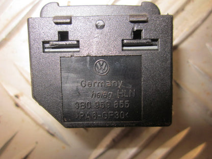 Skoda Octavia Kontakt Rudehejs Med OEM Nr. 3B0959855 Fra Skoda Ophugger