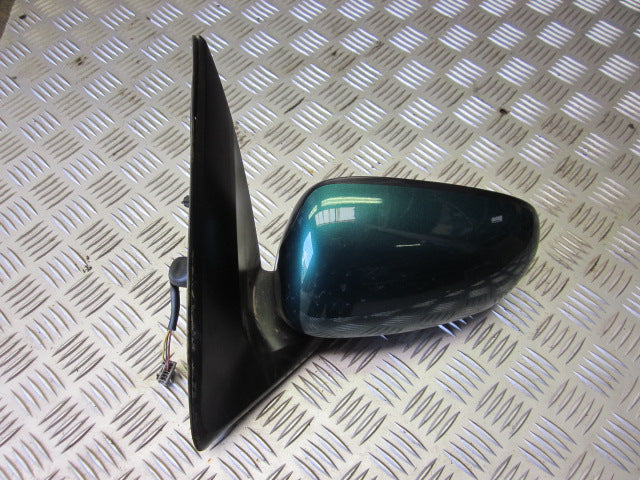 Nissan Almera N16 Sidespejl Med OEM Nr. Ophugger Fra Nissan Ophugger