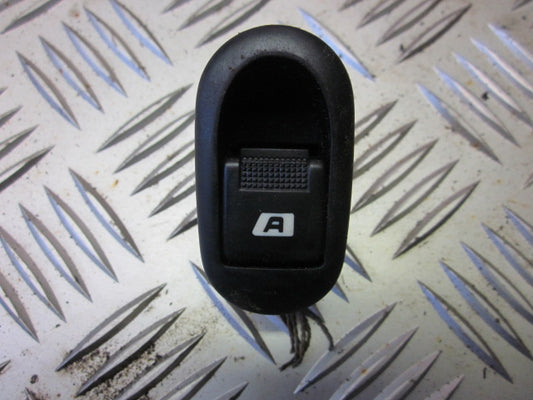 Citroen C3 Kontakt Rudehejs Med OEM Nr. Ophugger Fra Citroen Ophugger
