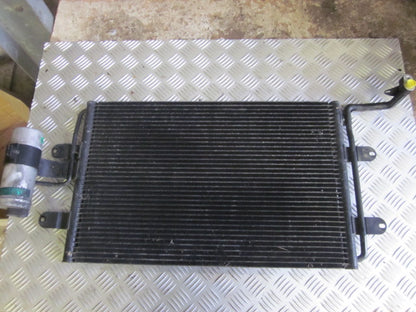 VW Bora 1J Køler Aircond Med OEM Nr. Ophugger Fra VW Ophugger