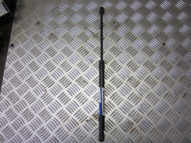 Opel Corsa C Bagklapsdæmper Med OEM Nr. Ophugger Fra Opel Ophugger