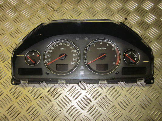 Volvo 80 Serie Speedometer - Instrument Med OEM Nr. Ophugger Fra Volvo Ophugger