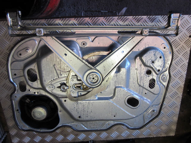 Ford Focus Rudemotor - Rudehejs Med OEM Nr. Ophugger Fra Ford Ophugger