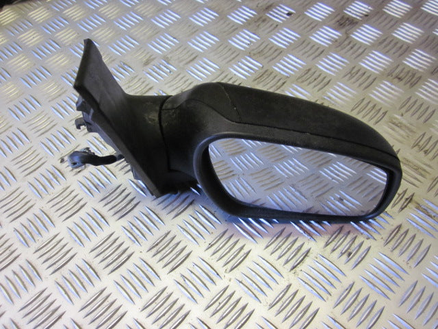 Ford Focus Sidespejl Med OEM Nr. Ophugger Fra Ford Ophugger