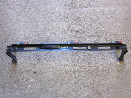 Ford Focus Vange U/Køler Med OEM Nr. Ophugger Fra Ford Ophugger