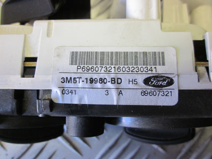 Ford Focus Varmeregulering Med OEM Nr. Ophugger Fra Ford Ophugger