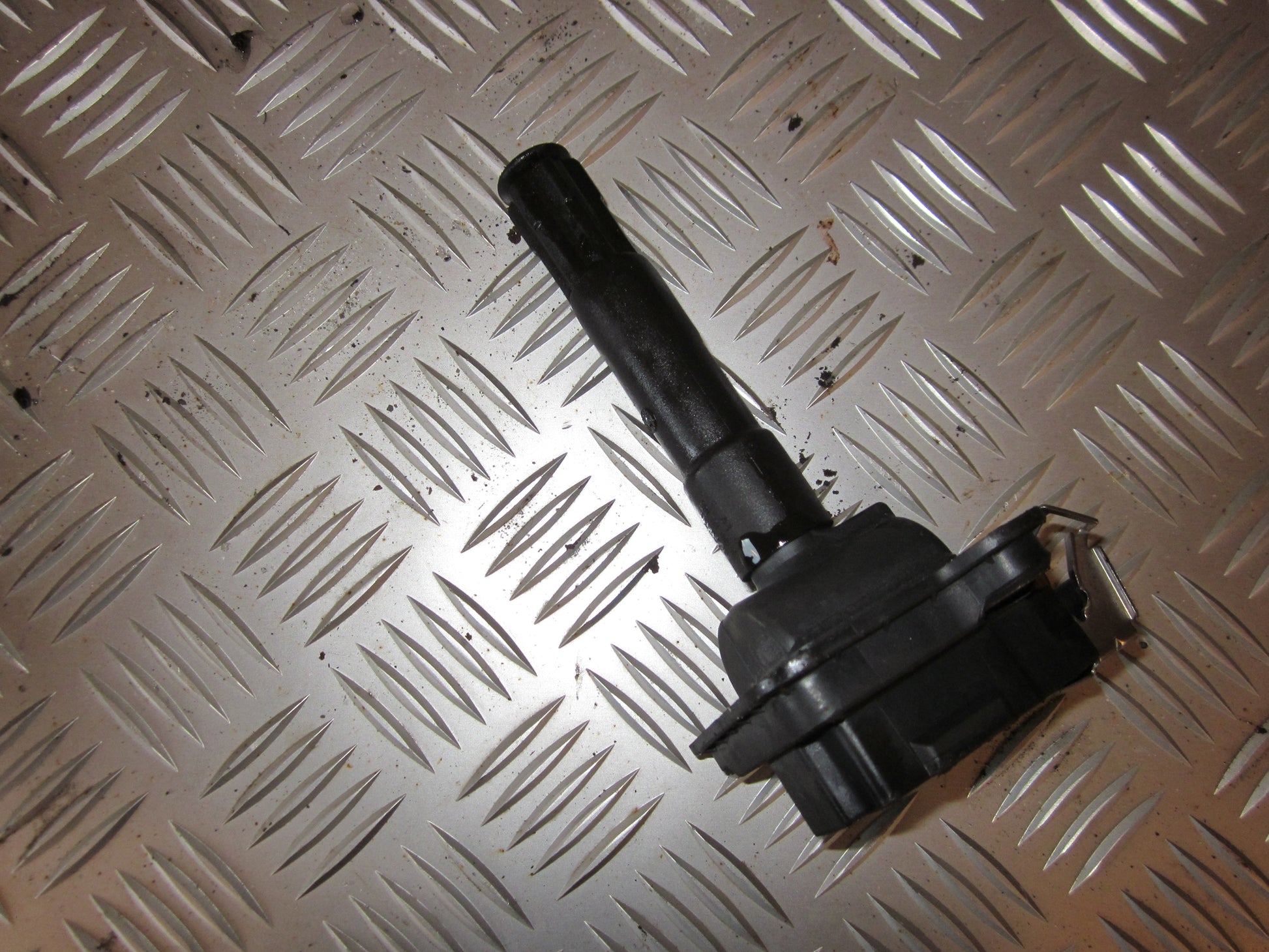 Audi A4 8D Dyse Med OEM Nr. Ophugger Fra Audi Ophugger