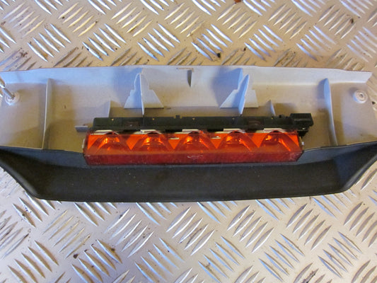 Ford Mondeo 3 Bremselys Med OEM Nr. Ophugger Fra Ford Ophugger