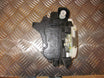 Mitsubishi Colt Dørlås Med OEM Nr. 5715A135 Fra Mitsubishi Ophugger