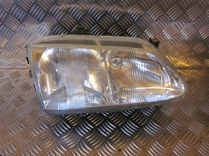 Renault Megane Forlygte Med OEM Nr. Ophugger Fra Renault Ophugger