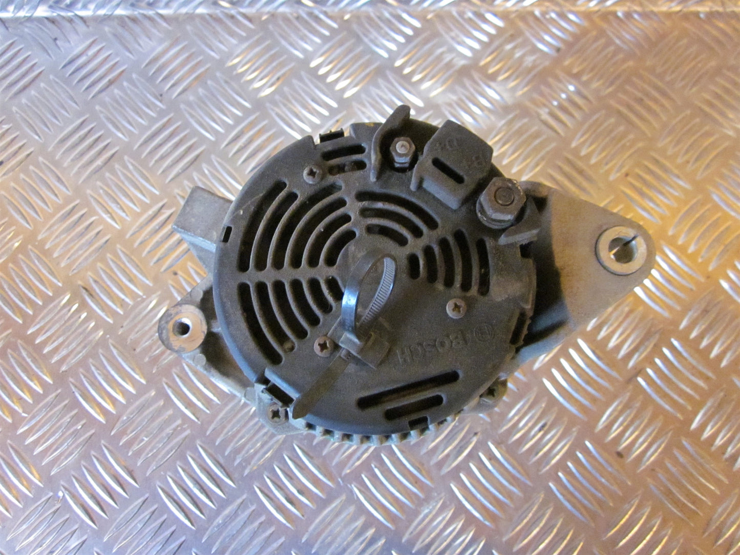 Opel Vectra B Generator Med OEM Nr. 0123120001 Fra Opel Ophugger