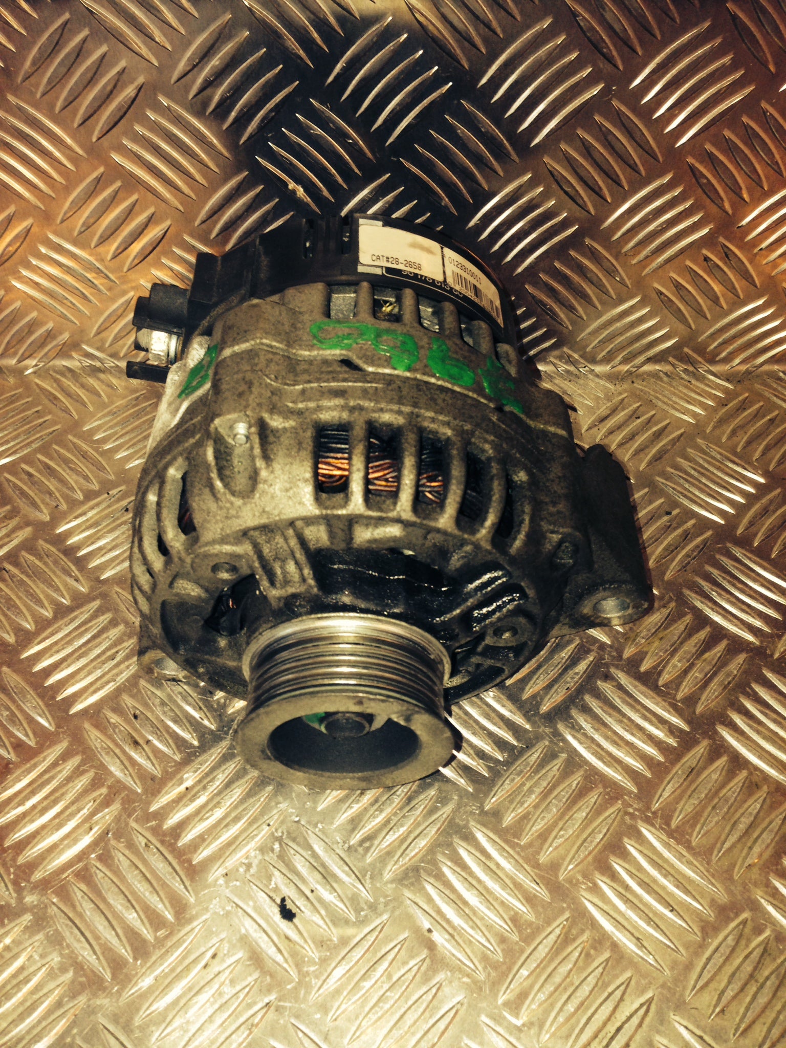 Peugeot 406 Generator Med OEM Nr. 5705W9 Fra Peugeot Ophugger
