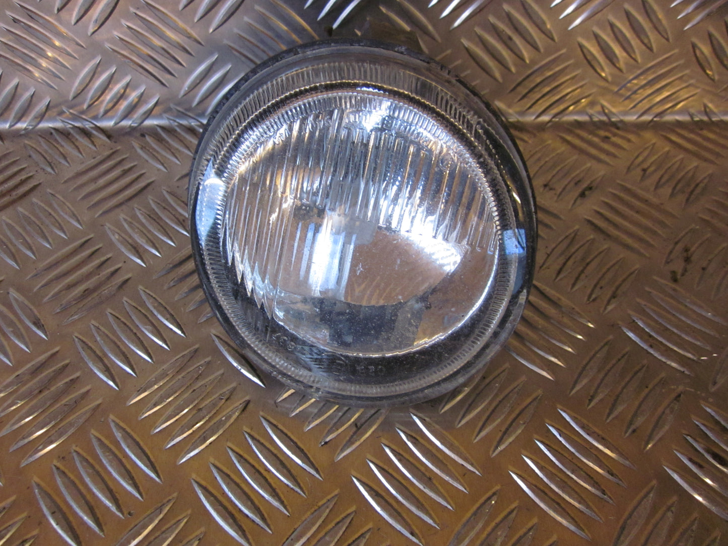 Renault Clio 2 Tågelygte For Med OEM Nr. Ophugger Fra Renault Ophugger