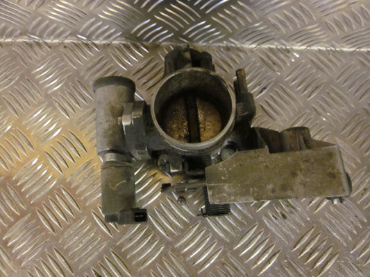 Opel Vectra B Spjældhus Med OEM Nr. Ophugger Fra Opel Ophugger