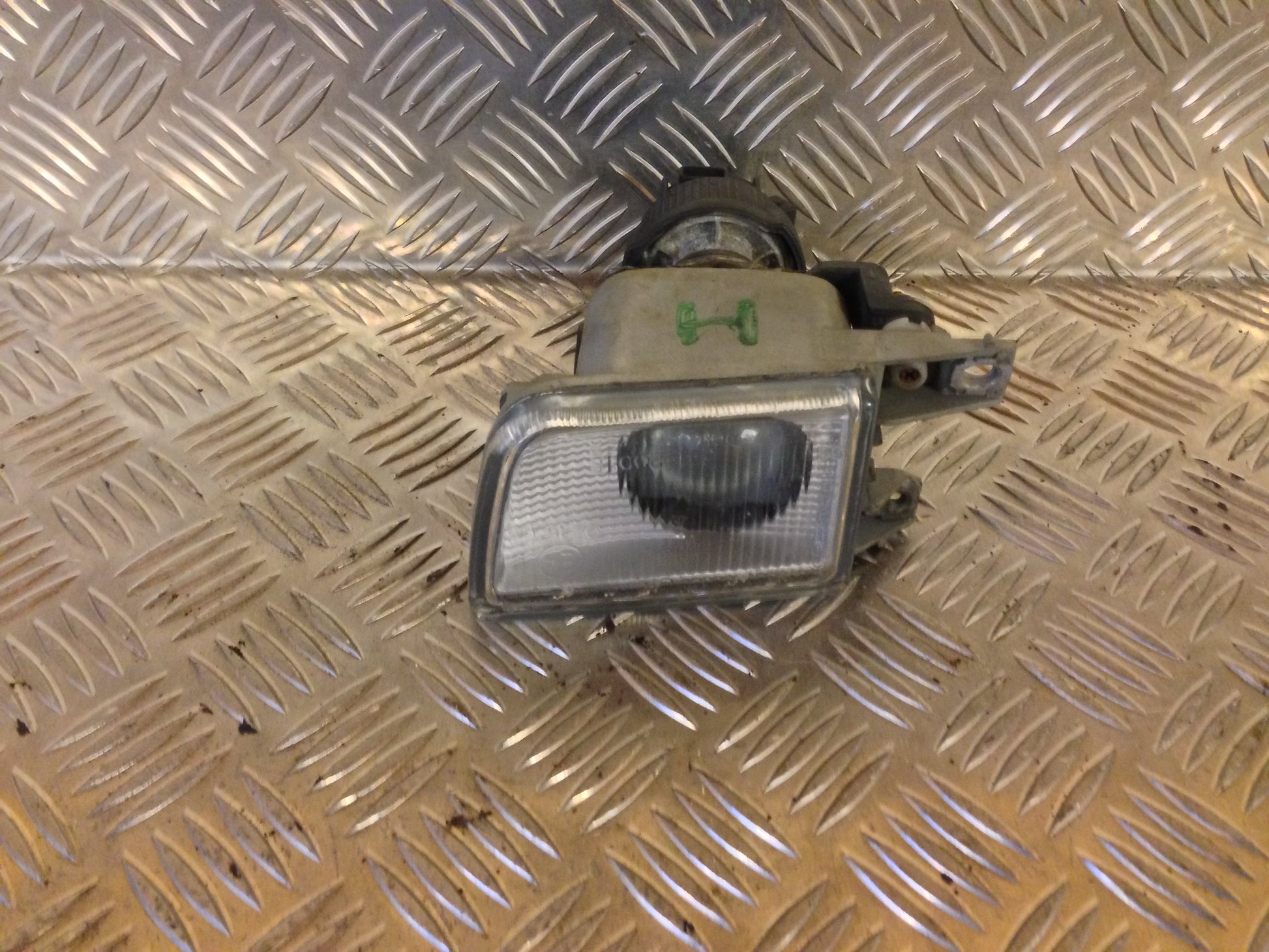 VW Golf 3 1H Tågelygte For Med OEM Nr. Ophugger Fra VW Ophugger